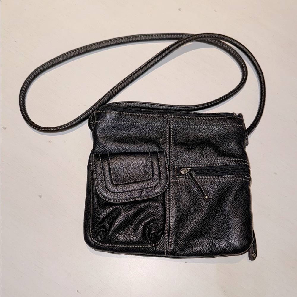 Tignanello Black Leather Crossbody Bag 🌺🌺🌺